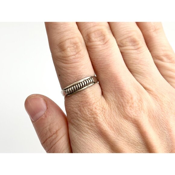 Coil Vintage Geometric Style Flat Sided 925 Sterling Silver Vintage Ring - sz 9 - Picture 13 of 16